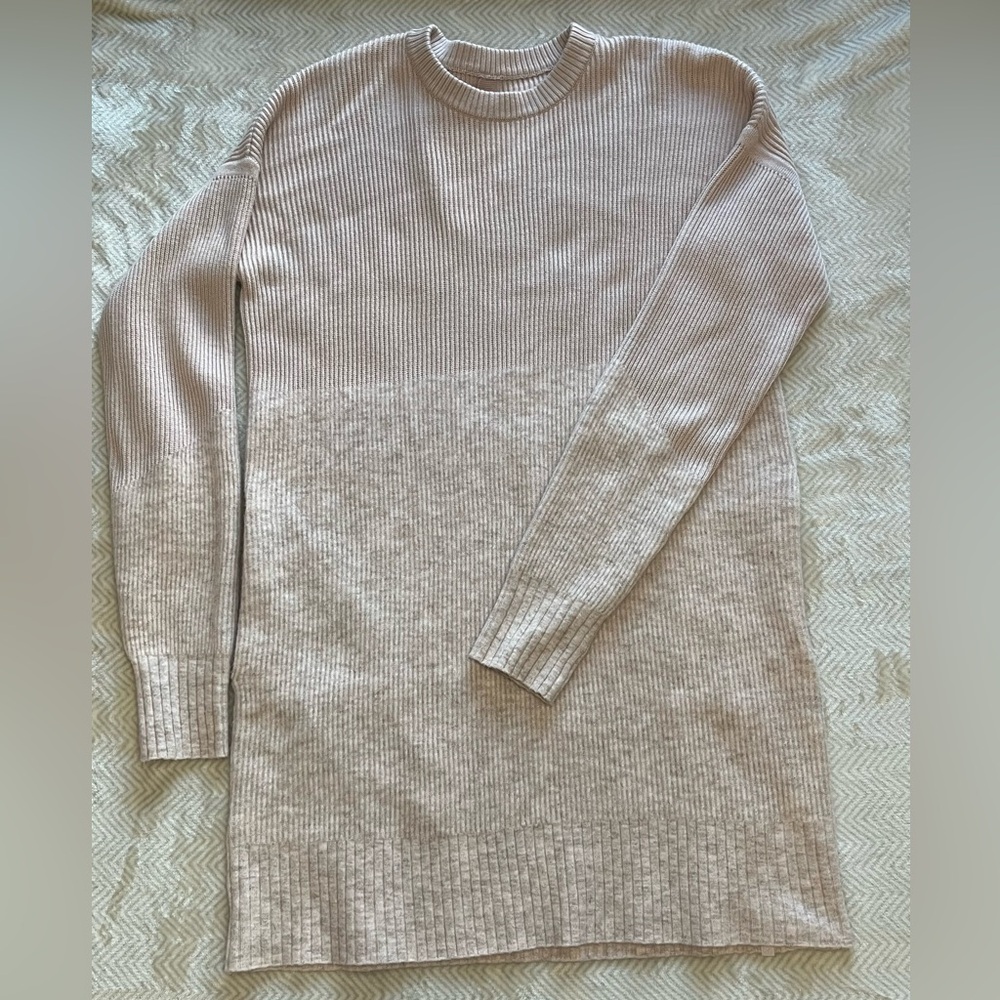 Lululemon Athletica Cream Ribbed Knit Top